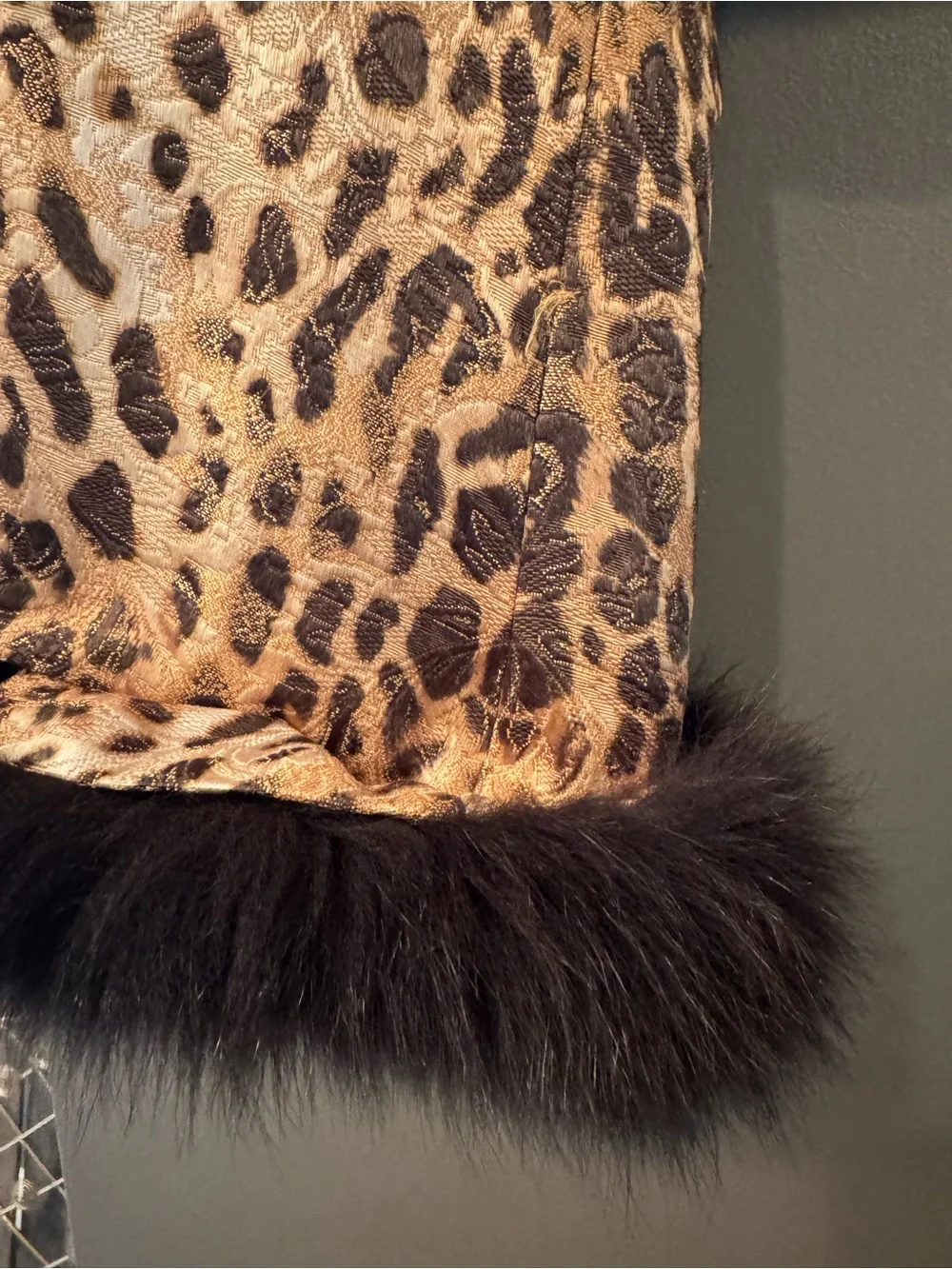 Leopard Print Cropped Jacket with Faux Fur Cuffs - Picture 4 of 6